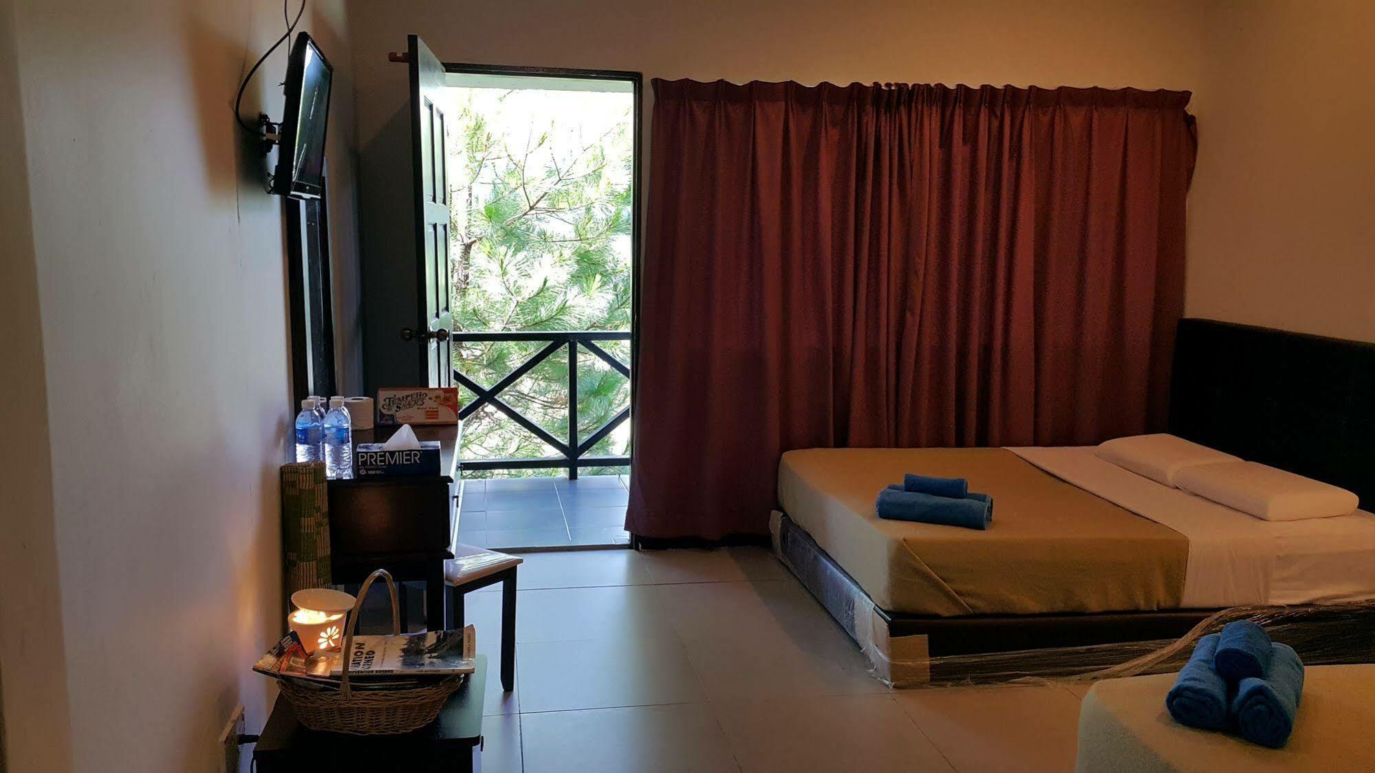 Crystal Hill R Hotel Kampong Kundassan Kültér fotó